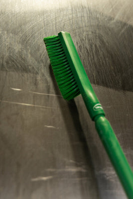 Vikan - 4592 - Dual Reach Brush