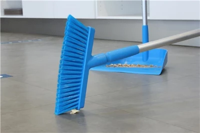 Vikan - 3103 - Dustpan Broom with Angled Thread, 250 mm, Medium