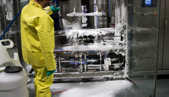 DEMA FOAMING ACTION SHOT FOOD FACTORY 2