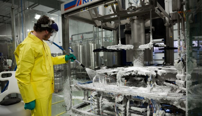 DEMA FOAMING ACTION SHOT FOOD FACTORY 3