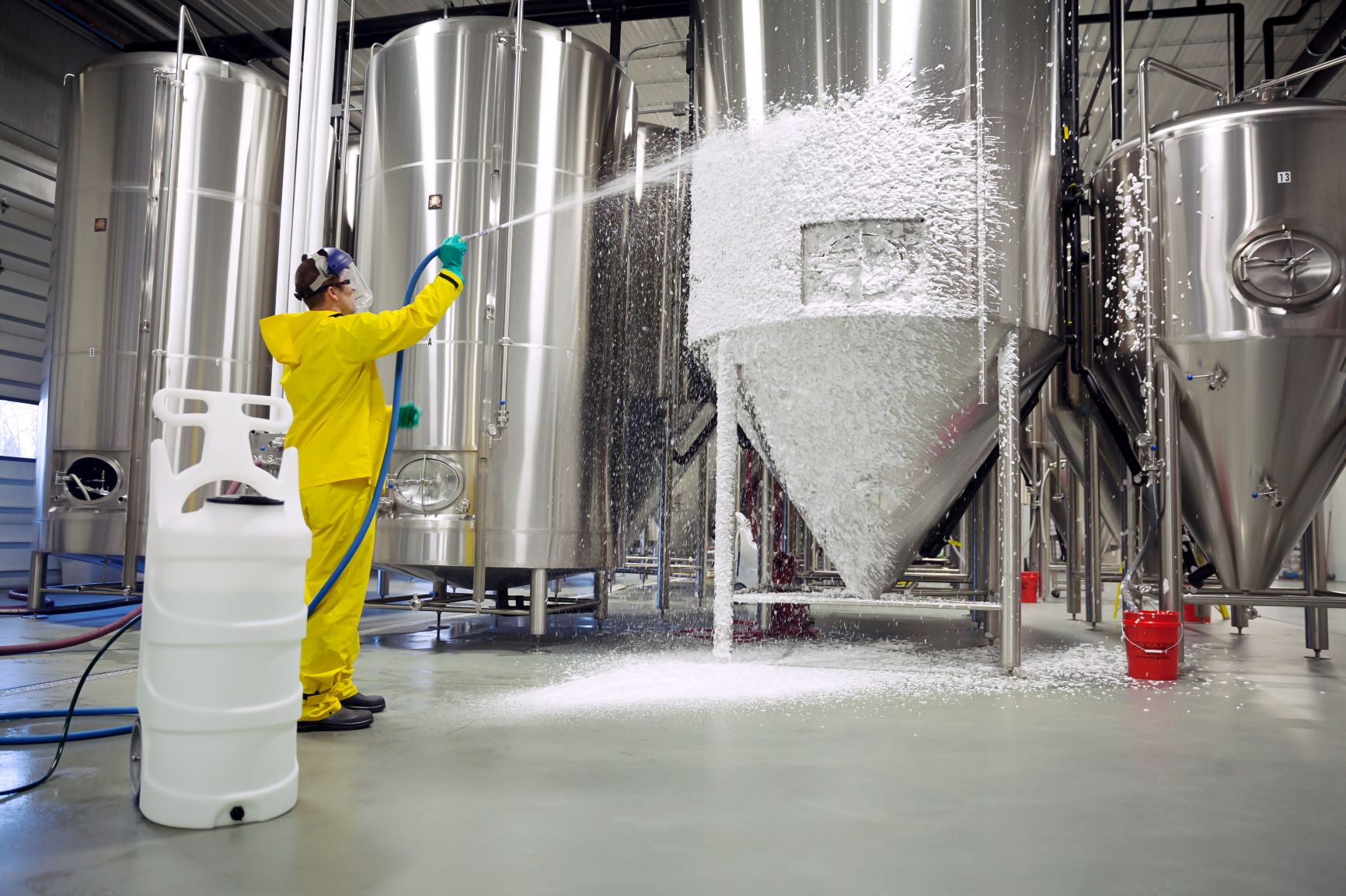 DEMA MOBILE FOAMING RANGE ACTION SHOT