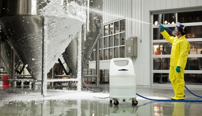 DEMA MOBILE FOAMING RANGE ACTION SHOT